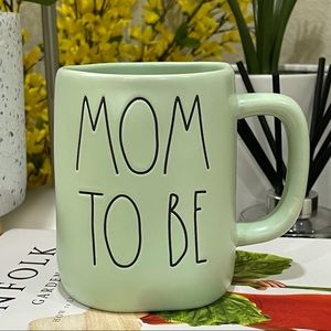 Rae Dunn Mom To Be Mug